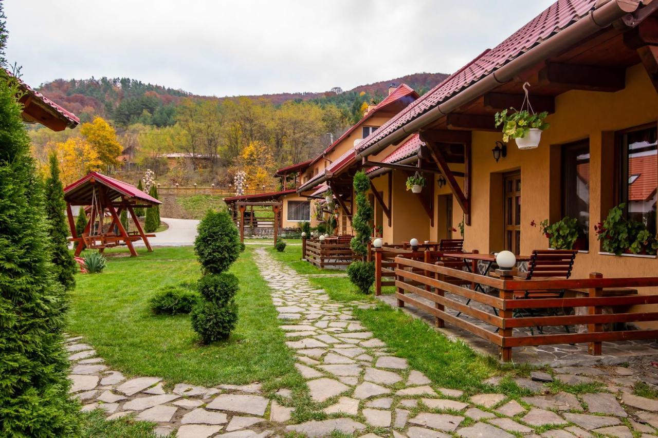 Patakmenti Panzió Spa Corund (Harghita) Exterior foto